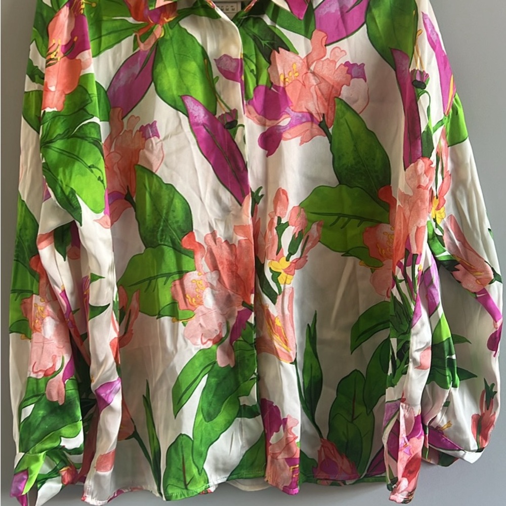 Zara Floral Women's button up size medium